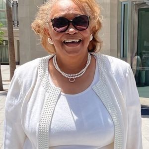 Meet your Posher, Ouida